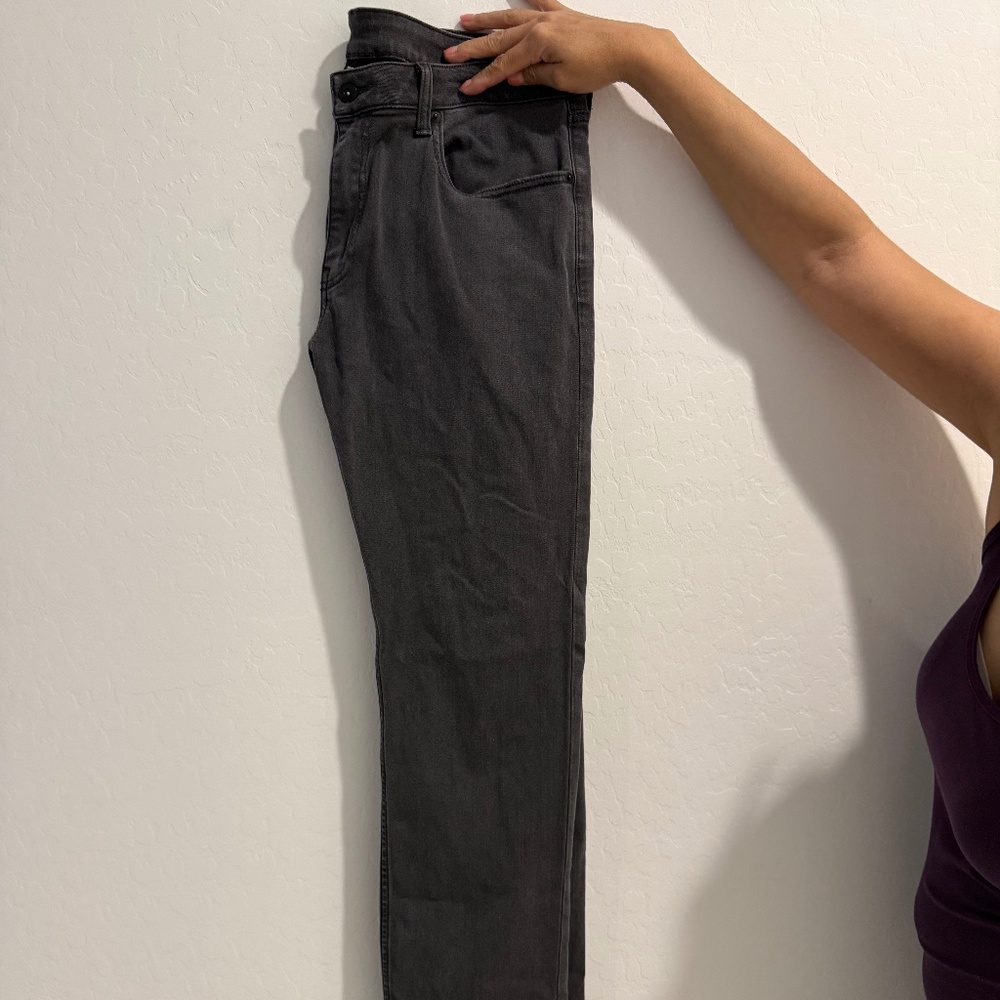 True Classic Branded Men’s Gray Jeans